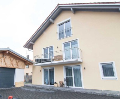 Attraktive Eigentumswohnung mit Balkon und eigenen Gartenanteil und Garage (Option mit 3 Zi. im DG)