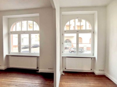 Sanierte Altbauwohnung 2,5-Zimmer mit Balkon in Frankfurt-Niederrad am Main