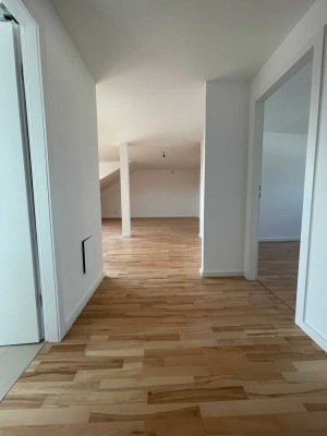 Schöne, helle 3-Zi-Wohnung mit tollem Blick