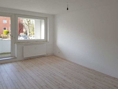 Wir renovieren Sie ziehen ein! Charmante 3-Zimmer-Wohnung im Grünen in Cuxhaven-Süderwisch!