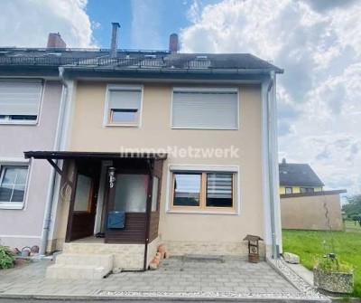 ***Gepflegtes Reiheneckhaus in Selb mit Garage und Terrasse***