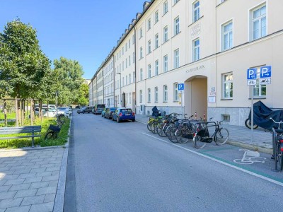 *** bezugsfrei *** schön geschnittene 2-Zimmer-Wohnung in Lehel mit Nebenraum und TG-Stellplatz  ***