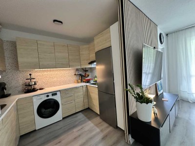 Möblierte 3,5-Zimmer-Familienwohnung mit Balkon nahe S-Bahn Springpfuhl