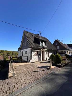 Ein- bis Zweifamilienhaus mit Einliegerwohnung in ruhiger Waldrandlage von Hilchenbach