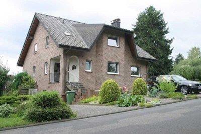 Helle komfortable 3Zi DG-Whg mit Fernblick