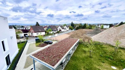 Helle gut geschnittene  4 Zimmerwohnung mit Balkom
