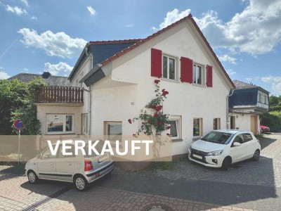 *** VERKAUFT *** Familienidylle im Rheingau - Einfamilienhaus in Feldrandlage von Johannisberg