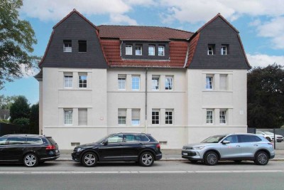 Großzügiges Mehrfamilienhaus und bezugsfreie Doppelhaushälfte in Gelsenkirchen Hassel
