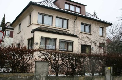 freistehende Villa mit Garten, Zweifamilienhaus, hervorragende Kapitalanlage und / oder Selbstbezug