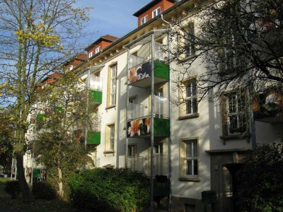 Neuer Wohnungsschlüssel unter dem Weihnachtsbaum!