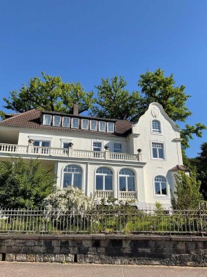 Historisches Wohnensemble auf parkähnlichem Grundstück