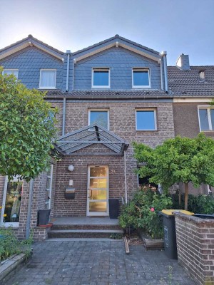 ANFRAGESTOPP für renoviertes REH mit Garten und Garage in bevorzugter Lage