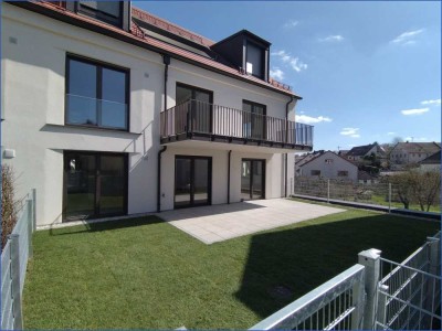 Erstbezug! Exklusive Gartenwohnung mit "Bad en Suite"