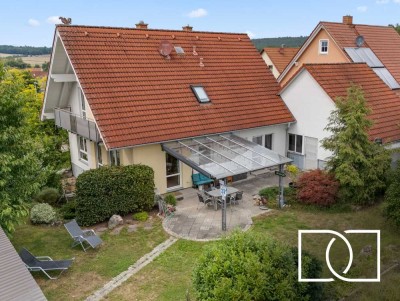 Idyllische Lage! Energieeffizientes Einfamilienhaus mit Terrasse, Balkon und optimaler Anbindung