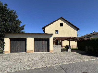 Gepflegtes Zweifamilienhaus in ruhiger Siedlungslage in Altdorf!