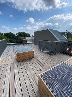 Wunderschöne 2 Zimmer Wohnung mit riesiger, privater Dachterrasse!