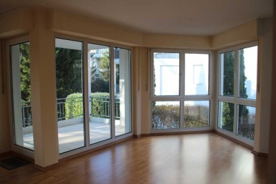 Marienburg, helle 2-Zimmer-Wohnung mit großem Südwestbalkon