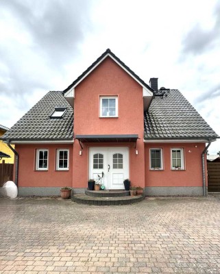 Traumhaus freistehend mit PV Anlage und Wämepumpe + großem Sonnengrundstück