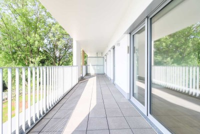 *Erstbezug* Lichterfüllte Eleganz: Großzügige Wohnung mit Balkon, moderner Küche & Tiefgarage!