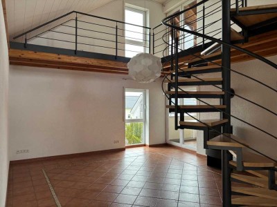 Helle Maisonettewohnung mit Dachterrasse