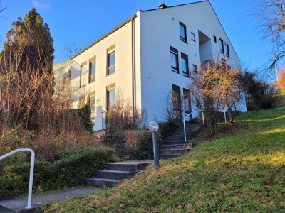 Helle, großzügige Maisonette Wohnung in bevorzugter Halbhöhenlage von Esslingen-Wiflingshausen