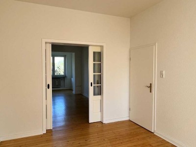 Ansprechende und sanierte 3,5-Raum-Wohnung mit Balkon und EBK in Osnabrück