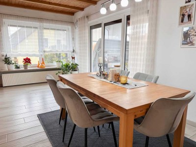 Modernes Einfamilienhaus mit Einliegerwohnung und Doppelgarage in Rödental