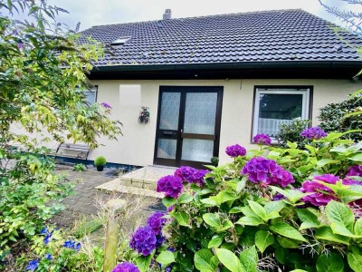 Von Privat: Familien(t)raum in grüner Idylle – Haus mit Potenzial in Pinneberg