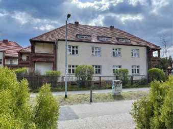 Bezugsfreie Altbauwohnung mit Balkon + Garten + DG-Atelier direkt an der Berliner Stadtgrenze (WE10)