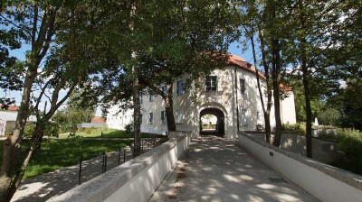 Herrliche 4,5 Zimmer-Wohnung im Schloss Geltolfing