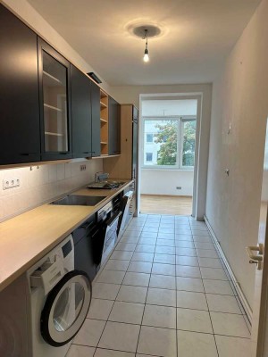Sanierte 3-Zimmer-Wohnung mit Balkon und EBK in Braunschweig
