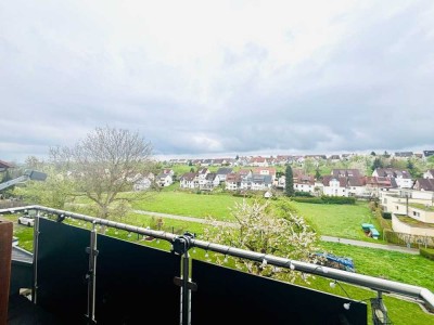 Helle Dachgeschosswohnung mit herrlichem Ausblick in ruhigem 2-Familienhaus zu vermieten