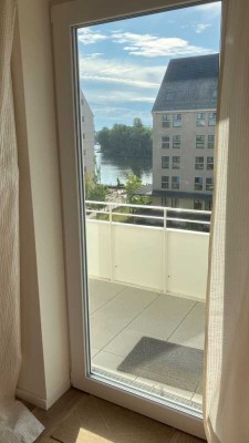 Sonnige möblierte 2-Zimmer Wohnung mit Balkon und Havelblick im 3. OG in Spandau