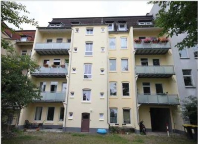 2-Zimmer Dachgeschoss – Altbauwohnung auf der Westlichen Höhe