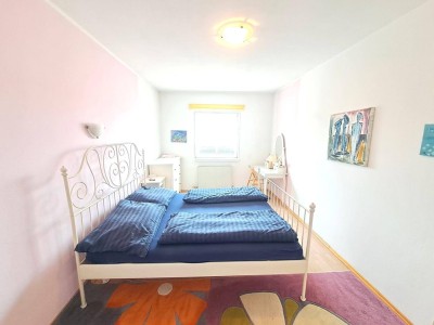 Helle Eigentumswohnung mit Balkon u. Tiefgaragenstellplatz