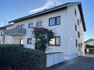 Großzügige 2 Zimmer-Wohnung mit Garage- sofort frei zum Bezug!