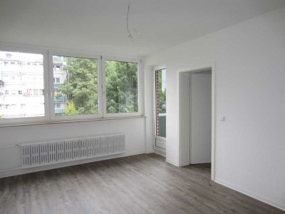 Frisch renovierte 2-Zi.-Whg. mit Balkon in gepflegter Lage!