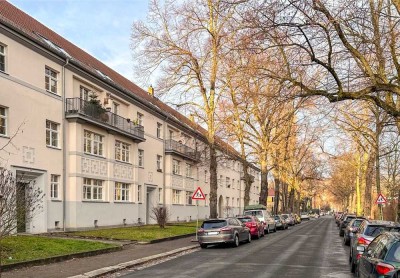 ruhige und funktionale 3 -Zimmer-Wohnung mit  Balkon  zum grünen Innenhof, vis-á-vis zum Toeplerpark