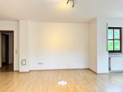 3-Zimmer Wohnung mit EBK und Terrasse mit Gartennutzung