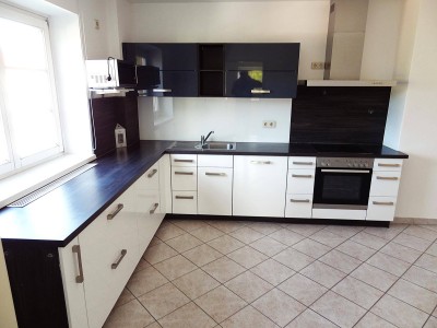 Geräumige und helle Mietwohnung mit guter Raumaufteilung ...!