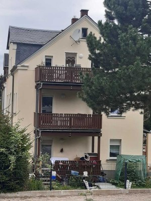 Schöne sonnige 4-Zimmer-Wohnung mit Terasse und großem Garten am Waldrand