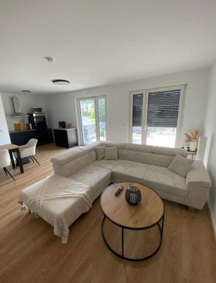 Moderne, geräumige 2-Zimmer-Wohnung mit Terrasse in Merten