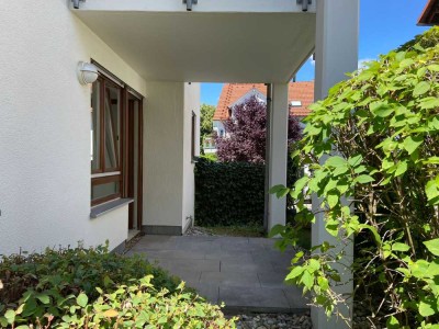 RENOVIERT und 3,15% Rendite- 2-Zi-Whg. im EG mit Terrasse und Gartenanteil