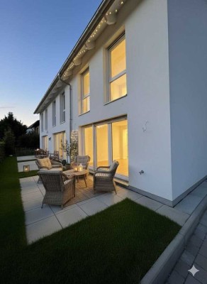 Neubau-Reiheneckhaus in Sindelfingen – Modern wohnen mitten in der Stadt