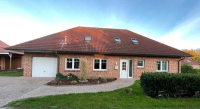 Freistehender neu renovierter Bungalow mit ausgebautem Dachgeschoss