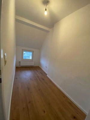 Ideal für Familien-Renovierte 4-Zimmerwohnung