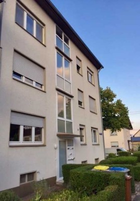 Gemütliche 2 Zimmer-Dachwohnung in MA - Wallstadt zu vermieten