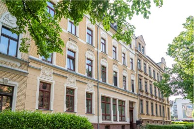 +++Urbanes Wohngefühl in historischem Charme: Maisonette-Eigentumswohnung in Chemnitz-Altendorf+++