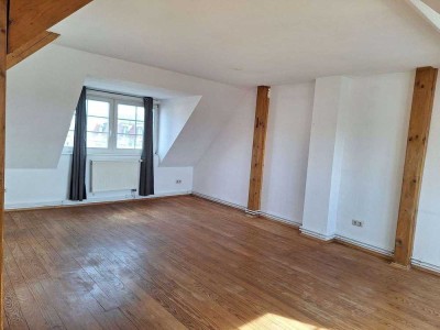 Sanierter Altbau - 1-Zimmer-Eigentumswohnung in Zentrumsähe