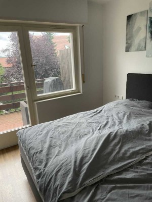 Exklusive, gepflegte 2-Zimmer-Wohnung mit Balkon und EBK in Stuttgart